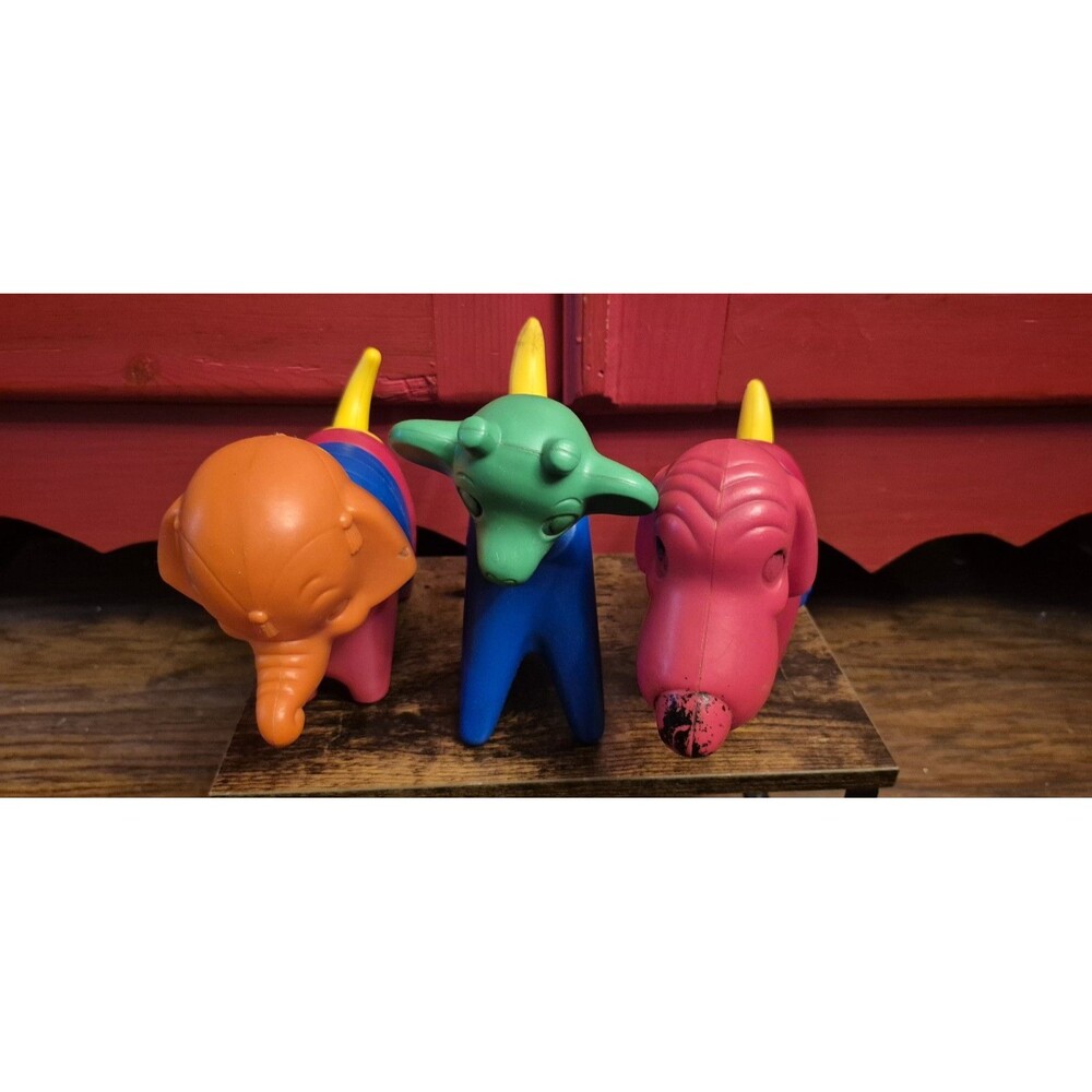 1966 Zoo It Yourself Tupperware Toy Animals 15 Pieces #122